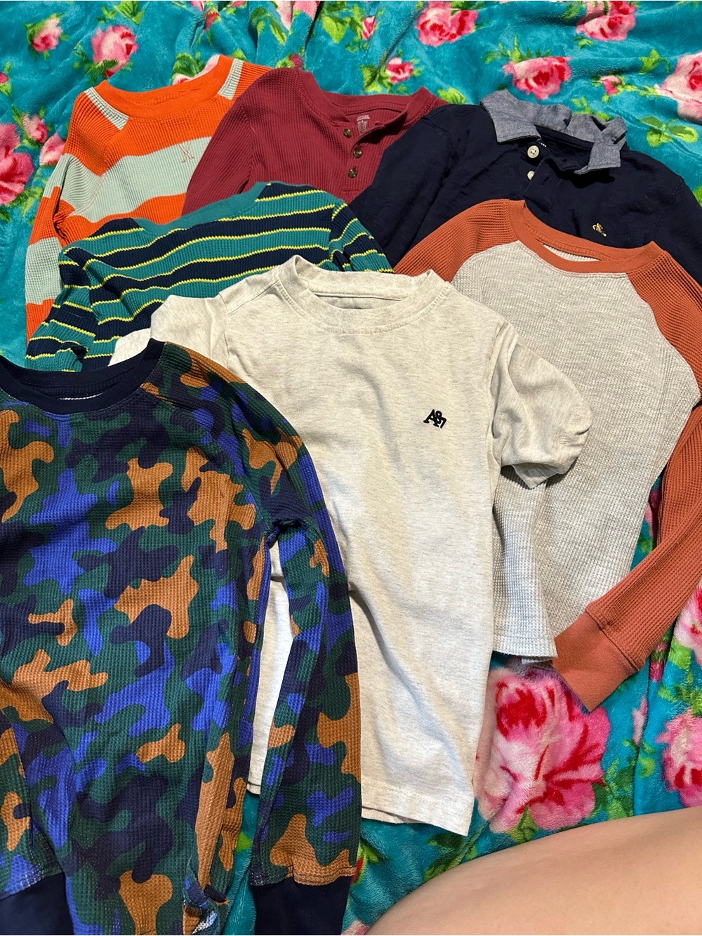 Bundle of kids tops